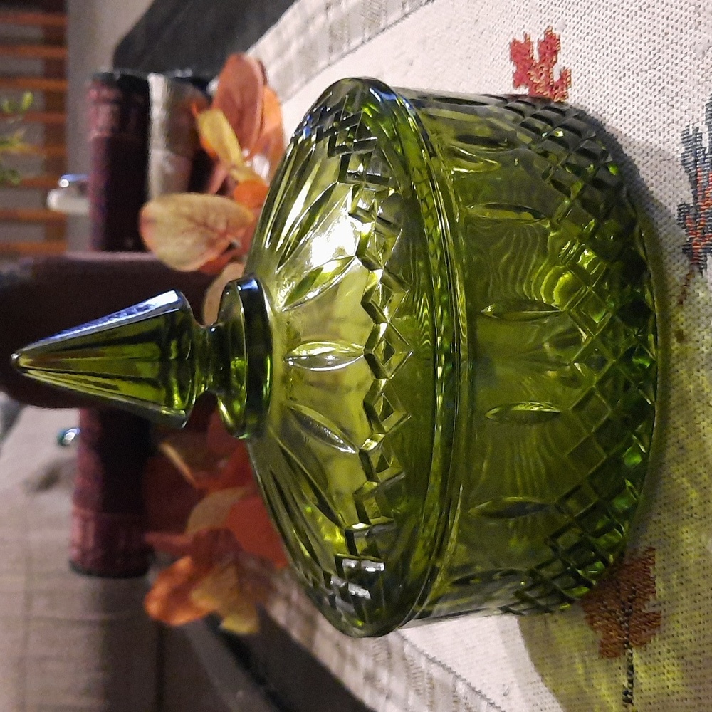 Vintage avocado green indiana glass candy dish
